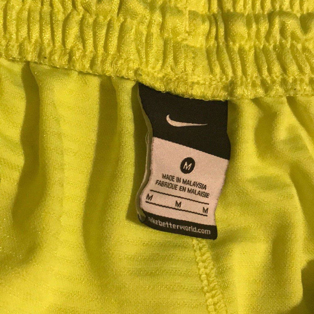 Shorts - Picture 3 of 3